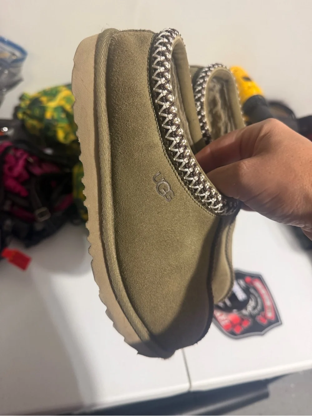 UGG Tasmans color Anilope size youth 4